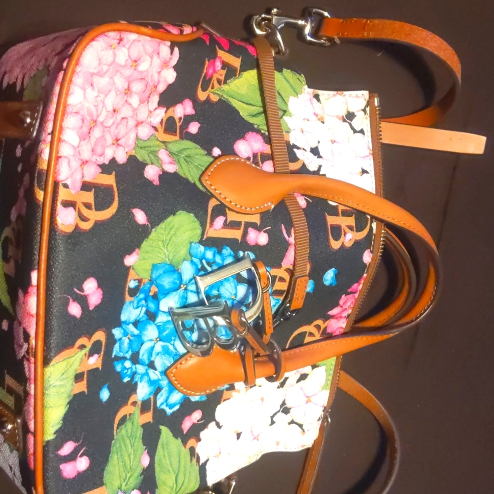 D&B crossbody bag